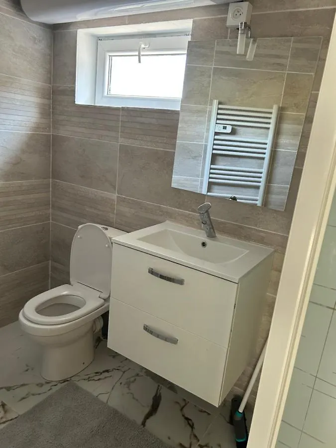 Logement Entier: Suite Chez Vanessa 데시네샤르피우